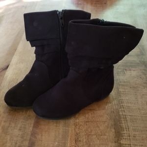 Lil' Girls size 10 black suede boots